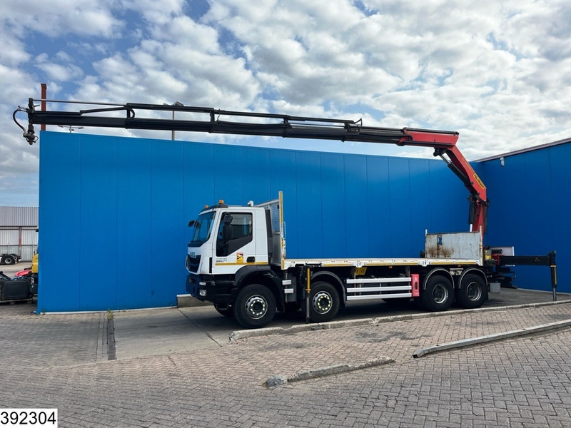 Iveco Trakker 360 8x4, EURO 6, Retarder, Palfinger - Camião de caixa aberta/ Plataforma, Camião grua: foto 3 Iveco Trakker 360 8x4, EURO 6, Retarder, Palfinger - Camião de caixa aberta/ Plataforma, Camião grua: foto 3