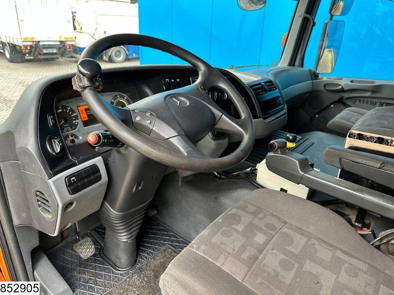 Mercedes-Benz Actros 1832 4X4, Grit spreader, Snow plough, Tipper - Camião basculante: foto 5 Mercedes-Benz Actros 1832 4X4, Grit spreader, Snow plough, Tipper - Camião basculante: foto 5