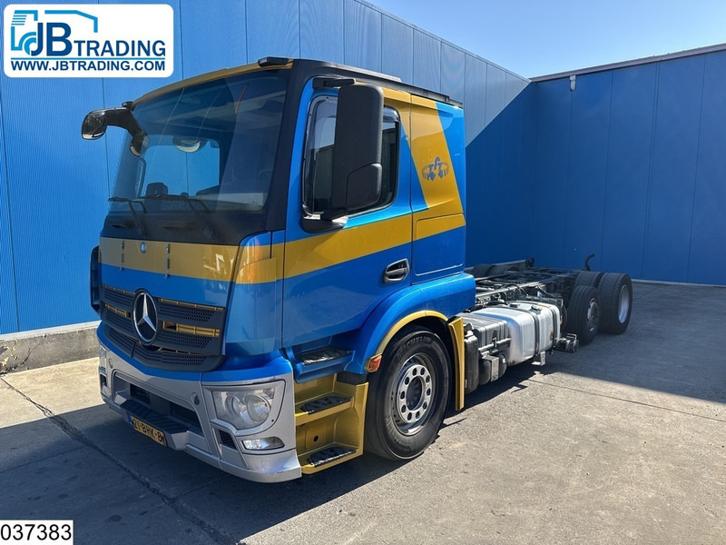 Mercedes-Benz Actros 2443 EURO 6, Winch, Hydraulic - Camião chassi: foto 1 Mercedes-Benz Actros 2443 EURO 6, Winch, Hydraulic - Camião chassi: foto 1