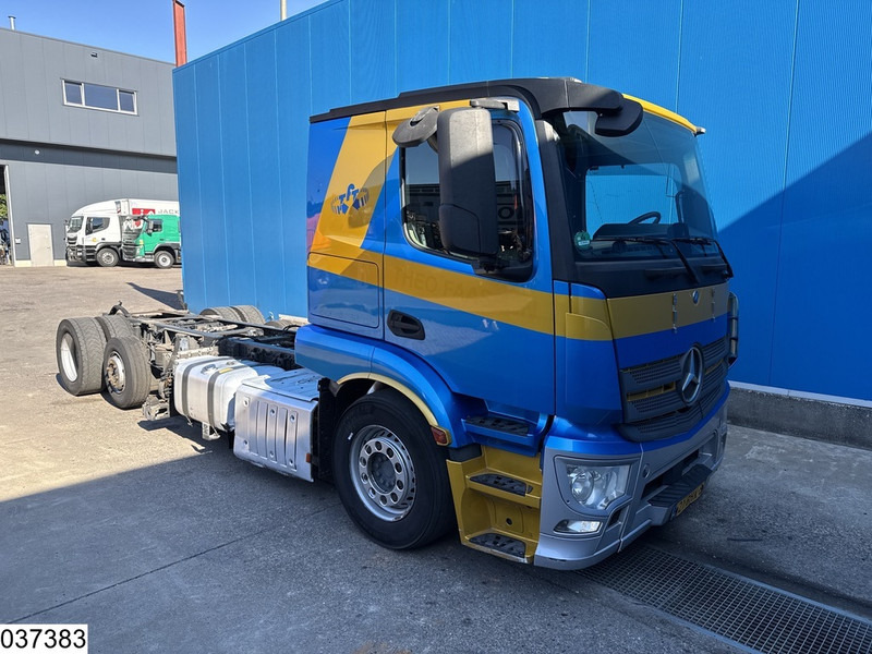 Mercedes-Benz Actros 2443 EURO 6, Winch, Hydraulic - Camião chassi: foto 3 Mercedes-Benz Actros 2443 EURO 6, Winch, Hydraulic - Camião chassi: foto 3