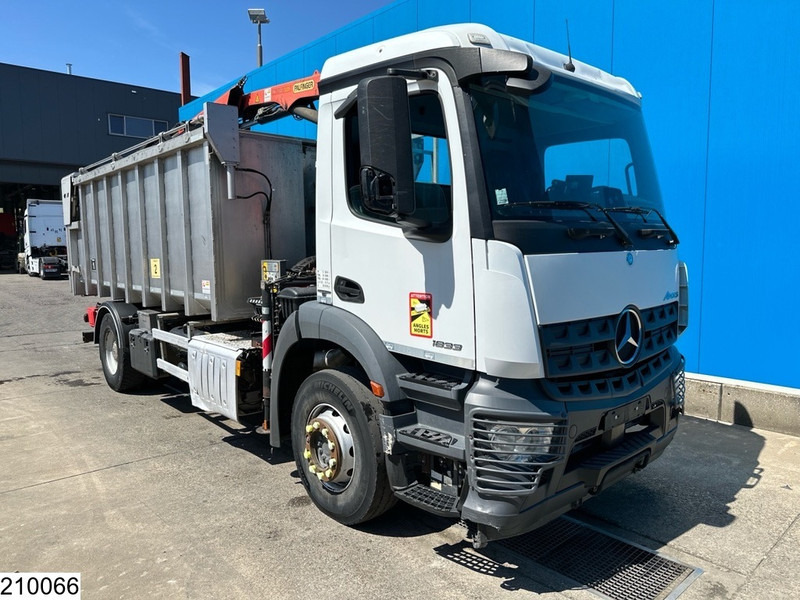 Mercedes-Benz Arocs 1833 EURO 6, Kipper, Palfinger - Camião basculante, Camião grua: foto 3 Mercedes-Benz Arocs 1833 EURO 6, Kipper, Palfinger - Camião basculante, Camião grua: foto 3
