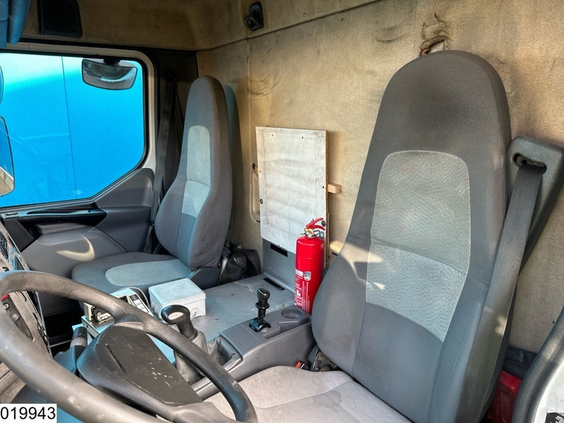 Caminhão tanque Renault Midlum 180 Euro 3, Manual, Fuel, 6180 Liters, 1 Comp: foto 9 Caminhão tanque Renault Midlum 180 Euro 3, Manual, Fuel, 6180 Liters, 1 Comp: foto 9