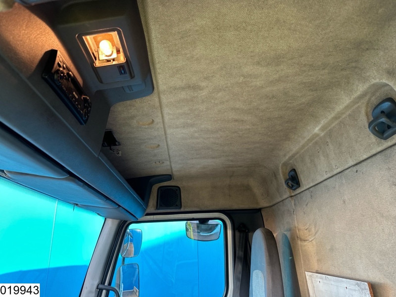 Caminhão tanque Renault Midlum 180 Euro 3, Manual, Fuel, 6180 Liters, 1 Comp: foto 8 Caminhão tanque Renault Midlum 180 Euro 3, Manual, Fuel, 6180 Liters, 1 Comp: foto 8