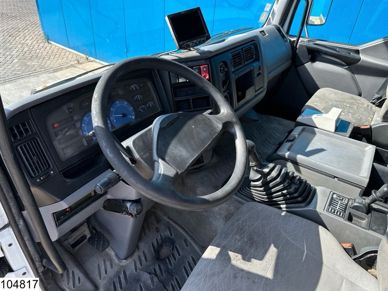 Renault Premium 270 Euro 3, Fuel, Manual, 13500 Liter, 4 Comp - Caminhão tanque: foto 5 Renault Premium 270 Euro 3, Fuel, Manual, 13500 Liter, 4 Comp - Caminhão tanque: foto 5