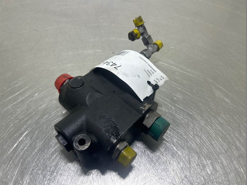 Ahlmann AS900-23126102 -Eaton VLE-150-Priority valve - Hidráulica por Máquina de construção: foto 1 Ahlmann AS900-23126102 -Eaton VLE-150-Priority valve - Hidráulica por Máquina de construção: foto 1