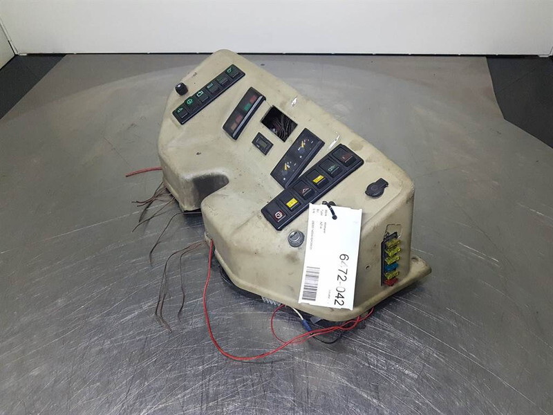 Ahlmann AZ14 - Dashboard/Console/Konsole - Cabine e interior por Máquina de construção: foto 2 Ahlmann AZ14 - Dashboard/Console/Konsole - Cabine e interior por Máquina de construção: foto 2