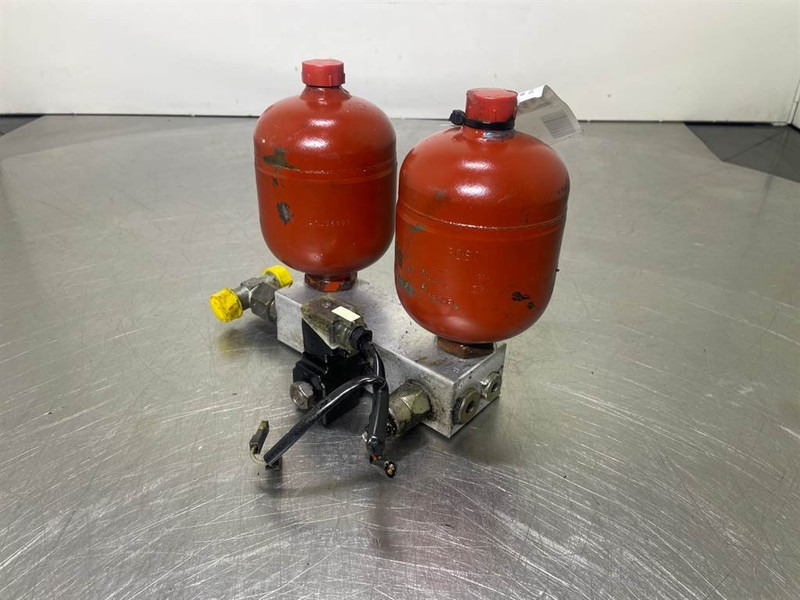Ahlmann AZ6-4108213A/4108214A-Stabilising module - Hidráulica por Máquina de construção: foto 1 Ahlmann AZ6-4108213A/4108214A-Stabilising module - Hidráulica por Máquina de construção: foto 1