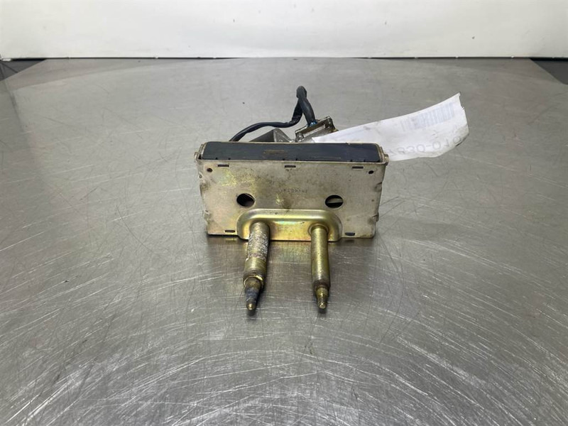 Ahlmann AZ6-4197706A-OSLV 9900153-Wiper motor/Wischermotor - Sistema elétrico por Máquina de construção: foto 2 Ahlmann AZ6-4197706A-OSLV 9900153-Wiper motor/Wischermotor - Sistema elétrico por Máquina de construção: foto 2