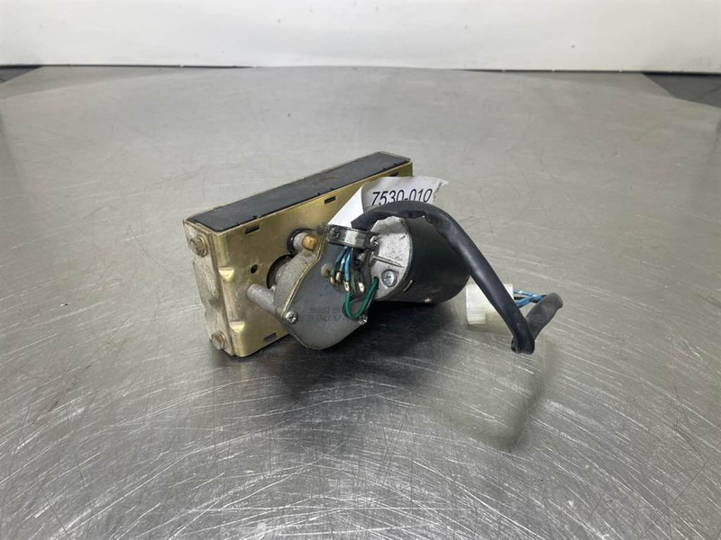 Ahlmann AZ6-4197706A-OSLV 9900153-Wiper motor/Wischermotor - Sistema elétrico por Máquina de construção: foto 4 Ahlmann AZ6-4197706A-OSLV 9900153-Wiper motor/Wischermotor - Sistema elétrico por Máquina de construção: foto 4