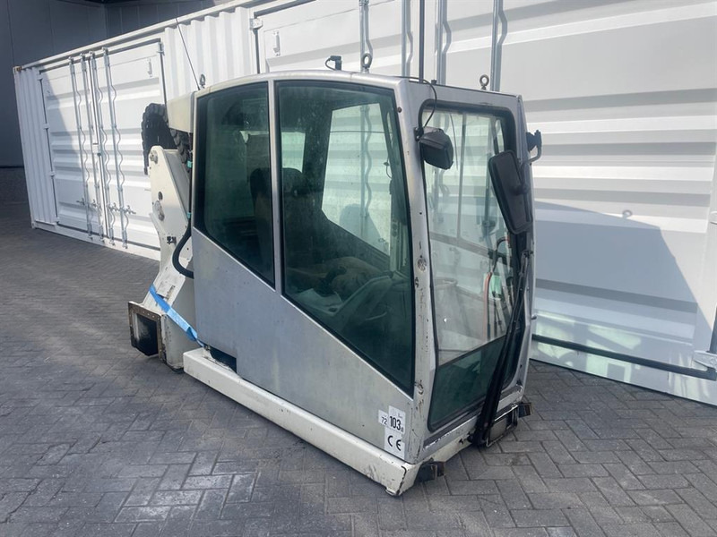 Atlas 1704MH - Cabin/Kabine/Cabine - Cabine e interior por Máquina de construção: foto 1 Atlas 1704MH - Cabin/Kabine/Cabine - Cabine e interior por Máquina de construção: foto 1