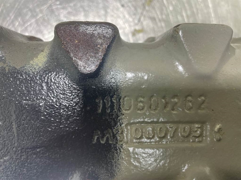 Leasing de Atlas AR65-Spicer Dana 357/111/195-003-Axle housing Atlas AR65-Spicer Dana 357/111/195-003-Axle housing: foto 6