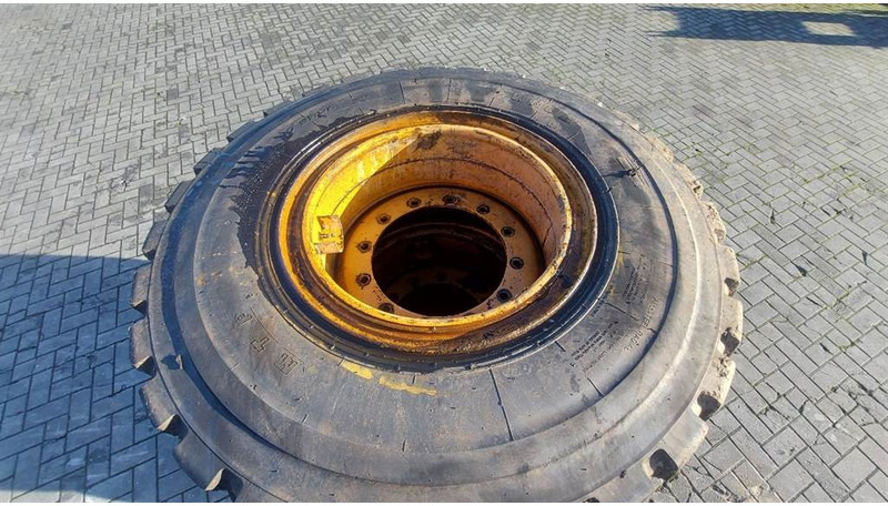 Case 521F-MTP 17.5R25-Tire/Reifen/Band - Jantes e pneus por Máquina de construção: foto 3 Case 521F-MTP 17.5R25-Tire/Reifen/Band - Jantes e pneus por Máquina de construção: foto 3