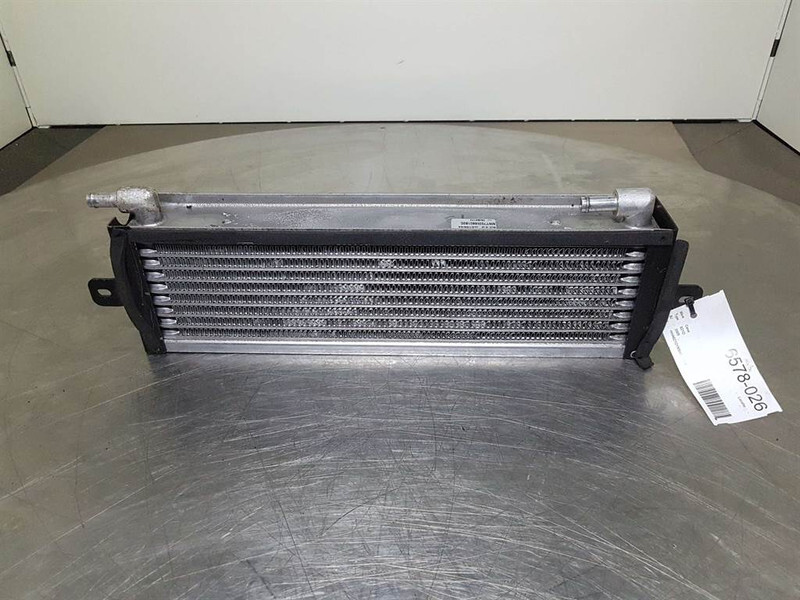 Case 621D-Denso MNY70266601B2C-Airco condenser/koeler - Estrutura/ Châssis por Máquina de construção: foto 1 Case 621D-Denso MNY70266601B2C-Airco condenser/koeler - Estrutura/ Châssis por Máquina de construção: foto 1