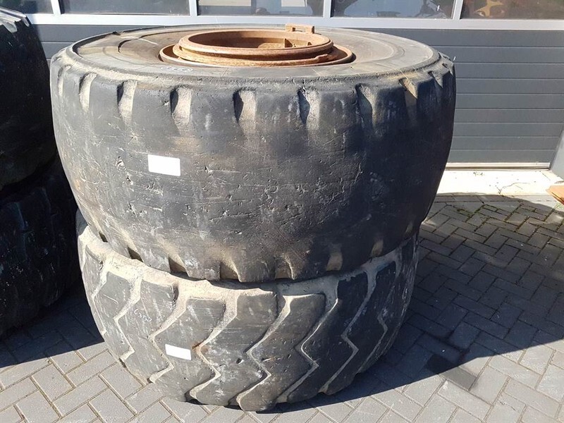 Case 921C-Michelin 26.5R25-Tire/Reifen/Band - Jantes e pneus por Máquina de construção: foto 3 Case 921C-Michelin 26.5R25-Tire/Reifen/Band - Jantes e pneus por Máquina de construção: foto 3