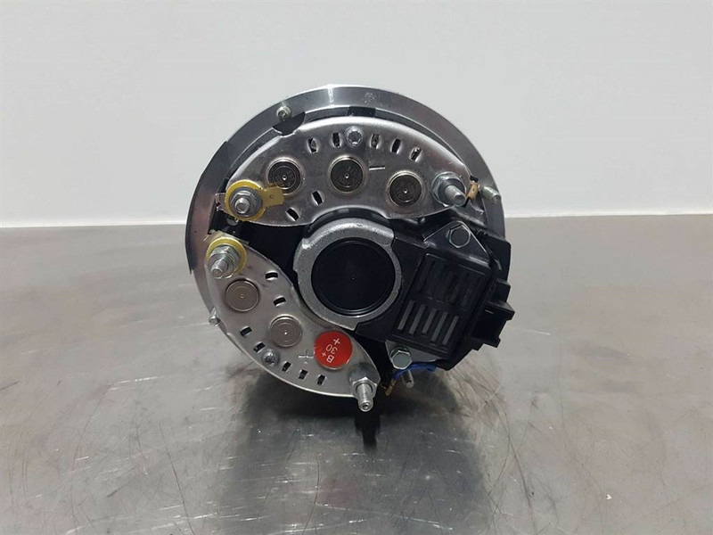 Deutz 1011-14V 60A-Alternator/Lichtmaschine/Dynamo - Motor por Máquina de construção: foto 5 Deutz 1011-14V 60A-Alternator/Lichtmaschine/Dynamo - Motor por Máquina de construção: foto 5