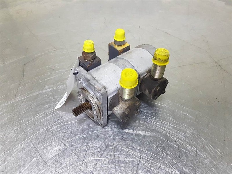 Diesel Kiki - Bosch - 307012-1020 - Gearpump/Zahnr - Hidráulica por Máquina de construção: foto 1 Diesel Kiki - Bosch - 307012-1020 - Gearpump/Zahnr - Hidráulica por Máquina de construção: foto 1