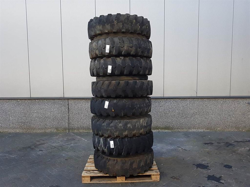 Furukawa W725LS-10.00-20-Tire/Reifen/Band - Jantes e pneus por Máquina de construção: foto 1 Furukawa W725LS-10.00-20-Tire/Reifen/Band - Jantes e pneus por Máquina de construção: foto 1
