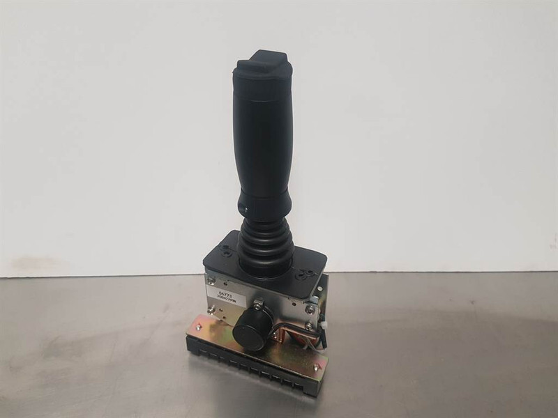 Genie 56773GT - Joystick/Steuergriff/Bedieningshendel - Sistema elétrico por Máquina de construção: foto 2 Genie 56773GT - Joystick/Steuergriff/Bedieningshendel - Sistema elétrico por Máquina de construção: foto 2