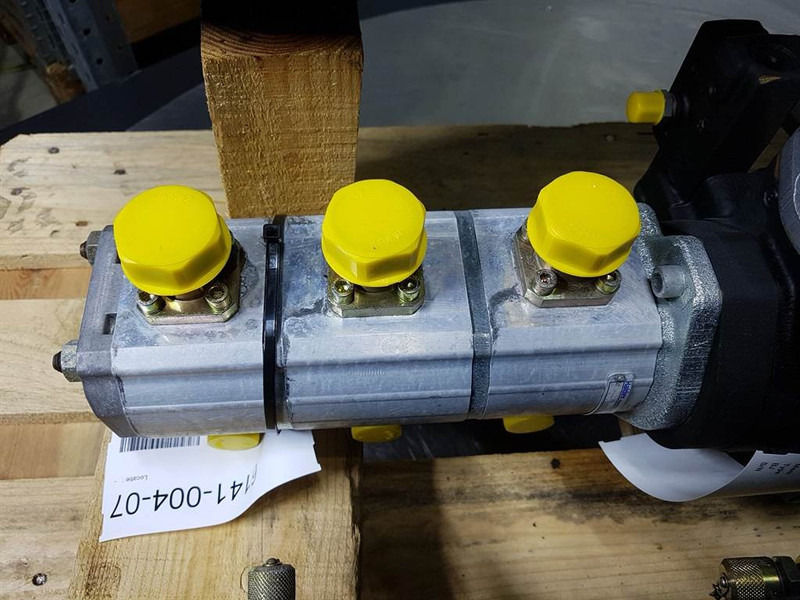 HALDEX WP09A3-1803052 - Vögele - 2079005 - Gearpump - Hidráulica por Máquina de construção: foto 1 HALDEX WP09A3-1803052 - Vögele - 2079005 - Gearpump - Hidráulica por Máquina de construção: foto 1