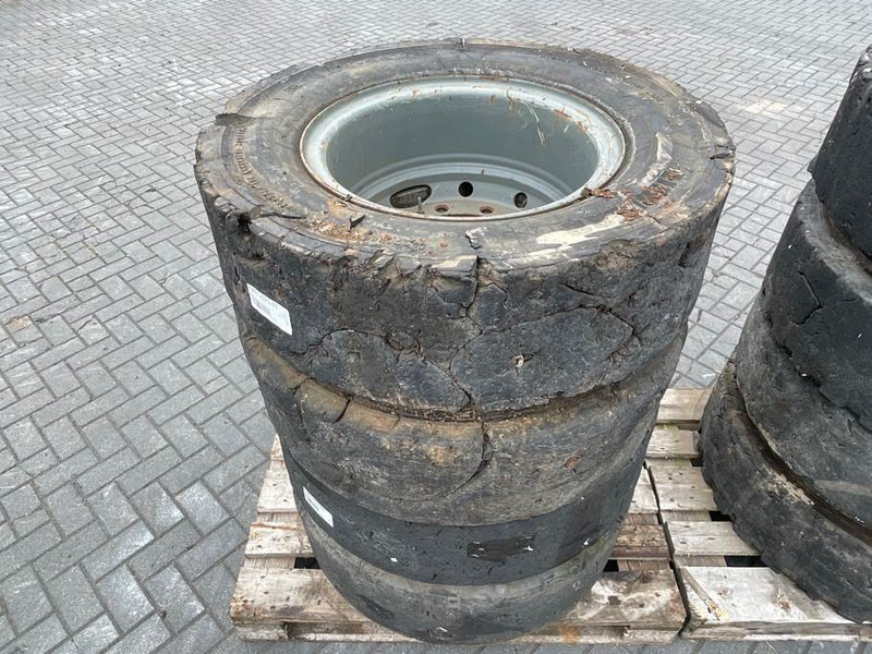Liebherr 10.00-20 - Tire/Reifen/Band - Jantes e pneus por Máquina de construção: foto 4 Liebherr 10.00-20 - Tire/Reifen/Band - Jantes e pneus por Máquina de construção: foto 4