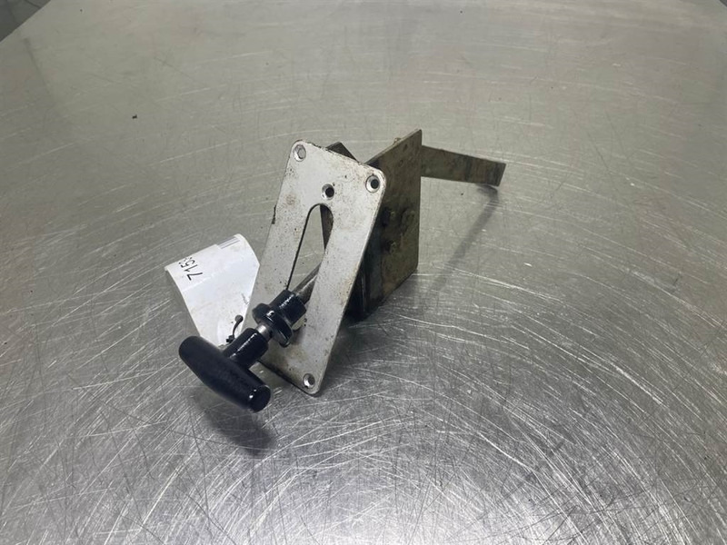 Liebherr A316-5609604-Levers/Hebels/Hendels - Cabine e interior por Máquina de construção: foto 1 Liebherr A316-5609604-Levers/Hebels/Hendels - Cabine e interior por Máquina de construção: foto 1