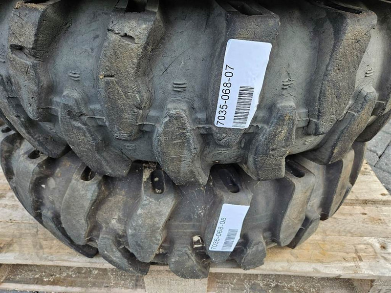 Liebherr A924B-Athletik 10.00-20-Tire/Reifen/Band - Jantes e pneus por Máquina de construção: foto 2 Liebherr A924B-Athletik 10.00-20-Tire/Reifen/Band - Jantes e pneus por Máquina de construção: foto 2