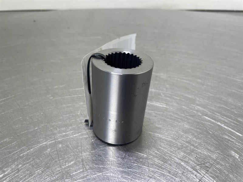 Liebherr L514-7017300-ZF 4472319132-Profile bushing/Bus - Eixo e peças por Máquina de construção: foto 2 Liebherr L514-7017300-ZF 4472319132-Profile bushing/Bus - Eixo e peças por Máquina de construção: foto 2