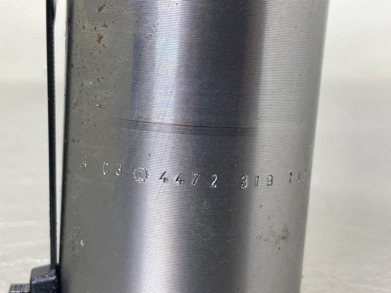 Liebherr L514-7017300-ZF 4472319132-Profile bushing/Bus - Eixo e peças por Máquina de construção: foto 3 Liebherr L514-7017300-ZF 4472319132-Profile bushing/Bus - Eixo e peças por Máquina de construção: foto 3