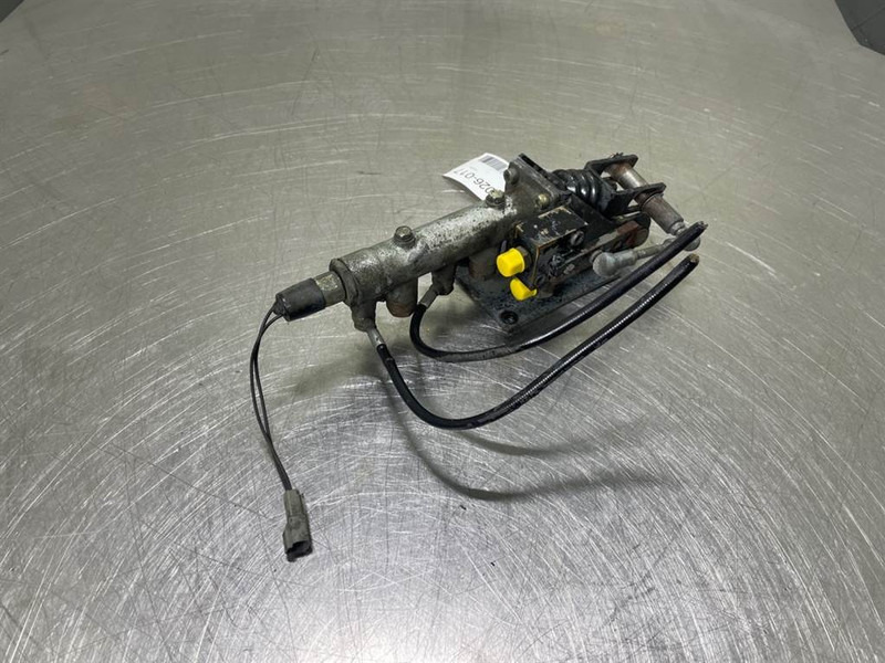 Liebherr L514-7621940-Brake cylinder/Bremszylinder - Peças de freio por Máquina de construção: foto 1 Liebherr L514-7621940-Brake cylinder/Bremszylinder - Peças de freio por Máquina de construção: foto 1