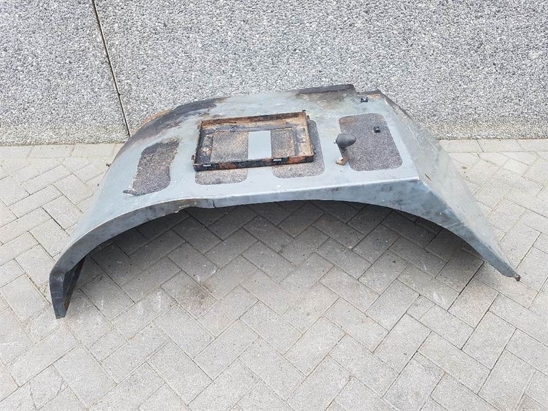 Liebherr L514 - 8922712 - Wheel box/Wheel case/ Radkasten - Estrutura/ Châssis: foto 1 Liebherr L514 - 8922712 - Wheel box/Wheel case/ Radkasten - Estrutura/ Châssis: foto 1