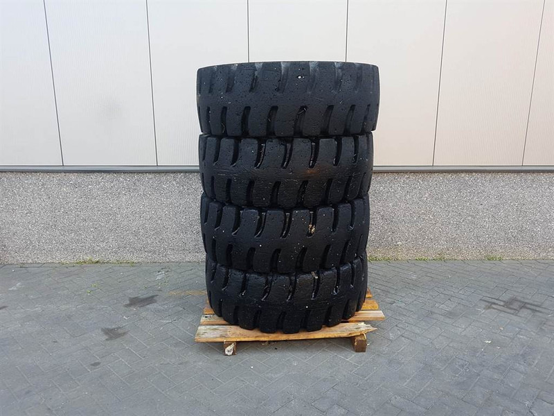 Liebherr L514 Stereo-Goodyear 17.5R25-Tire/Reifen/Band - Pneu por Máquina de construção: foto 1 Liebherr L514 Stereo-Goodyear 17.5R25-Tire/Reifen/Band - Pneu por Máquina de construção: foto 1