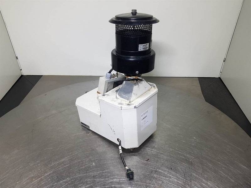 Liebherr L586-Wölfle 590154/810015-Overpressure system - Cabine e interior por Máquina de construção: foto 3 Liebherr L586-Wölfle 590154/810015-Overpressure system - Cabine e interior por Máquina de construção: foto 3