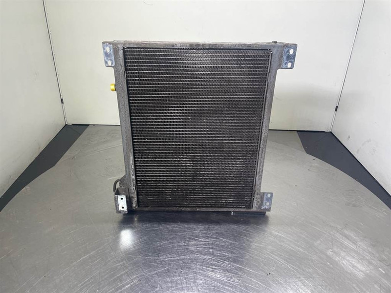 Liebherr LH24M-10813515-Airco condenser/Klimakondensator/ - Estrutura/ Châssis por Máquina de construção: foto 4 Liebherr LH24M-10813515-Airco condenser/Klimakondensator/ - Estrutura/ Châssis por Máquina de construção: foto 4