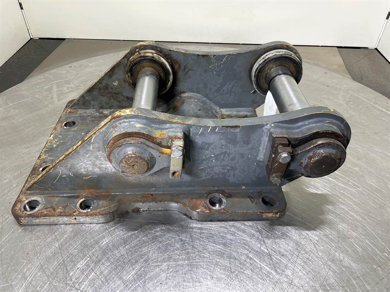 Liebherr LH24M-9621235-Adapter plate/Adapterplatte - Acoplamento rápido por Máquina de construção: foto 1 Liebherr LH24M-9621235-Adapter plate/Adapterplatte - Acoplamento rápido por Máquina de construção: foto 1