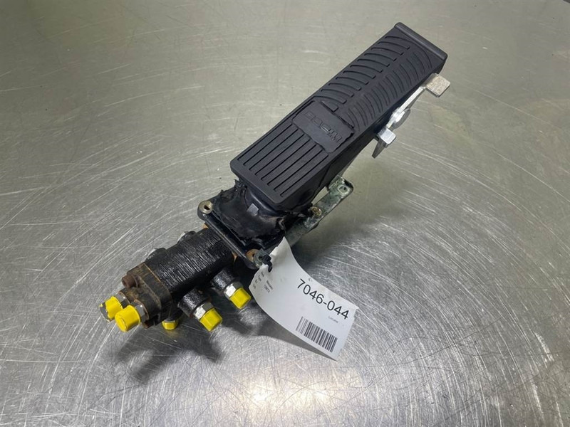 Mecalac 12MTX-5360657-Brake valve/Bremsventile/Remventiel - Hidráulica por Máquina de construção: foto 3 Mecalac 12MTX-5360657-Brake valve/Bremsventile/Remventiel - Hidráulica por Máquina de construção: foto 3