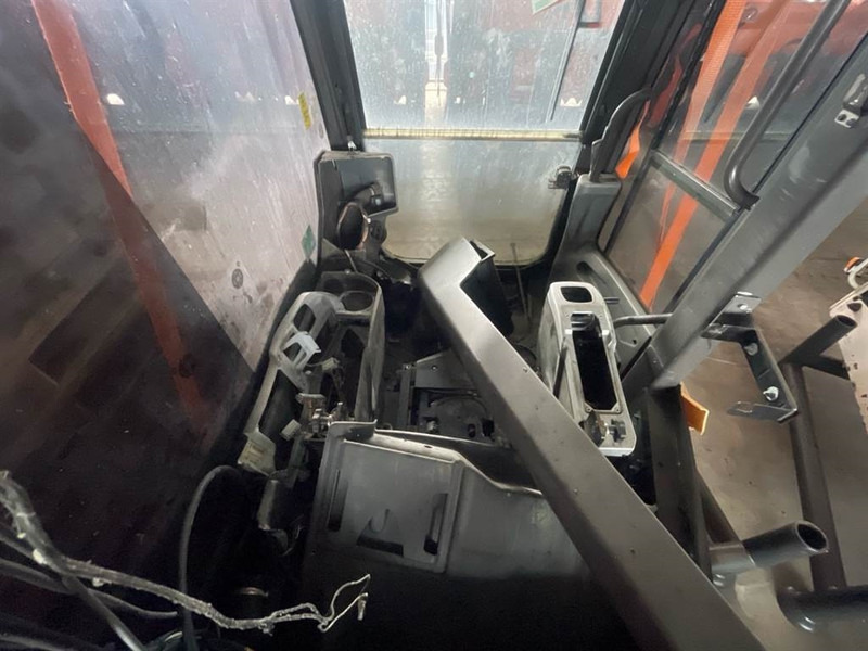 Mecalac 12MTX-5381654-Cabin/Kabine/Cabine - Cabine e interior por Máquina de construção: foto 5 Mecalac 12MTX-5381654-Cabin/Kabine/Cabine - Cabine e interior por Máquina de construção: foto 5