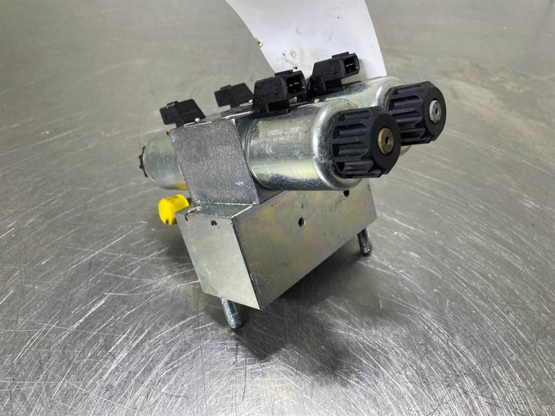 Mecalac 12MTX-6090364-NG6 Valve/Ventile/Ventiel - Hidráulica por Máquina de construção: foto 3 Mecalac 12MTX-6090364-NG6 Valve/Ventile/Ventiel - Hidráulica por Máquina de construção: foto 3