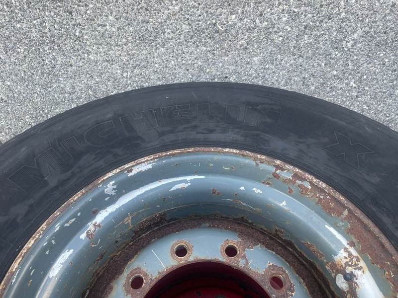Michelin 425/65R22.5-Tire/Reifen/Band - Jantes e pneus por Máquina de construção: foto 5 Michelin 425/65R22.5-Tire/Reifen/Band - Jantes e pneus por Máquina de construção: foto 5