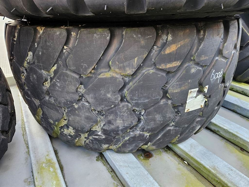 Michelin 600/65R25 - Tyre/Reifen/Band - Jantes e pneus por Máquina de construção: foto 5 Michelin 600/65R25 - Tyre/Reifen/Band - Jantes e pneus por Máquina de construção: foto 5