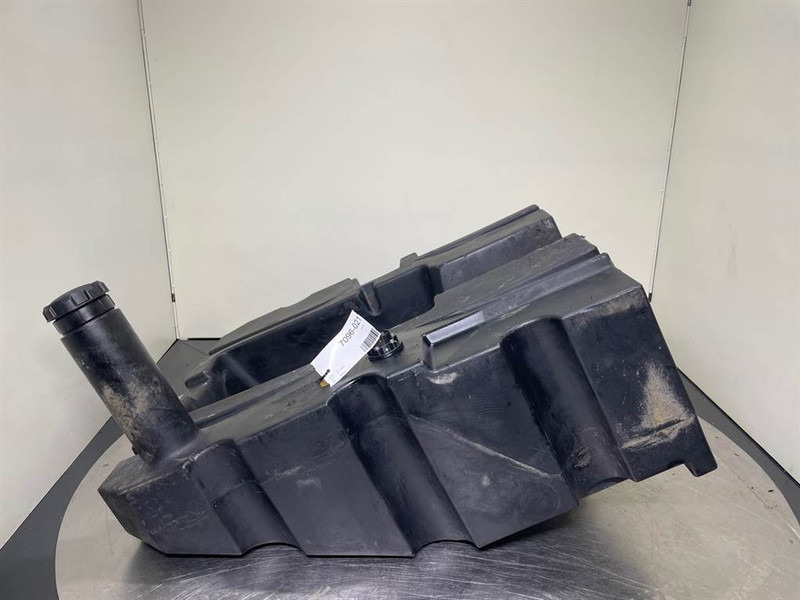 New Holland W110C-87400409-Fuel tank/Kraftstofftank - Estrutura/ Châssis por Máquina de construção: foto 1 New Holland W110C-87400409-Fuel tank/Kraftstofftank - Estrutura/ Châssis por Máquina de construção: foto 1