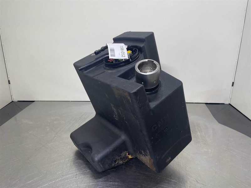 New Holland W110C-CNH 84491464-Fuel tank/Kraftstofftank - Estrutura/ Châssis por Máquina de construção: foto 2 New Holland W110C-CNH 84491464-Fuel tank/Kraftstofftank - Estrutura/ Châssis por Máquina de construção: foto 2