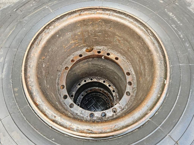 O & K L25.5-Renova 20.5R25-Tire/Reifen/Band - Jantes e pneus por Máquina de construção: foto 5 O & K L25.5-Renova 20.5R25-Tire/Reifen/Band - Jantes e pneus por Máquina de construção: foto 5