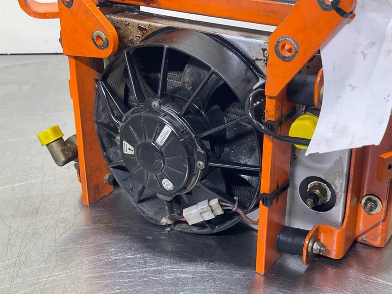 Schaeff - Cooler/Kühler/Koeler - Motor por Máquina de construção: foto 5 Schaeff - Cooler/Kühler/Koeler - Motor por Máquina de construção: foto 5