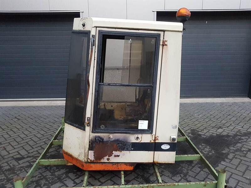 Schaeff SKL832-6336105100-Cabin/Kabine/Cabine - Cabine e interior por Máquina de construção: foto 3 Schaeff SKL832-6336105100-Cabin/Kabine/Cabine - Cabine e interior por Máquina de construção: foto 3