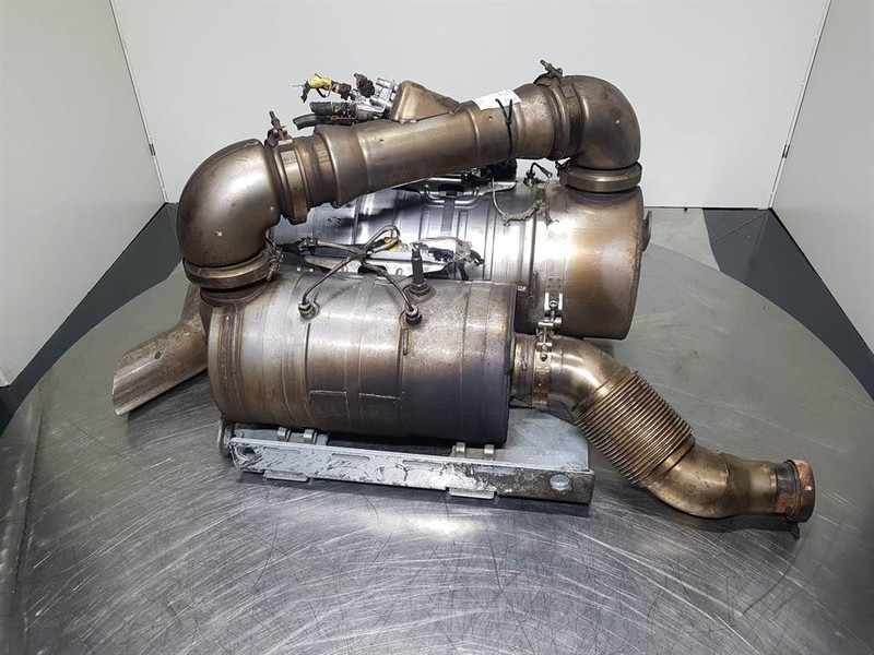 Sennebogen 818 - Exhaust system/Auspuff/Uitlaat - Motor e peças por Máquina de construção: foto 3 Sennebogen 818 - Exhaust system/Auspuff/Uitlaat - Motor e peças por Máquina de construção: foto 3