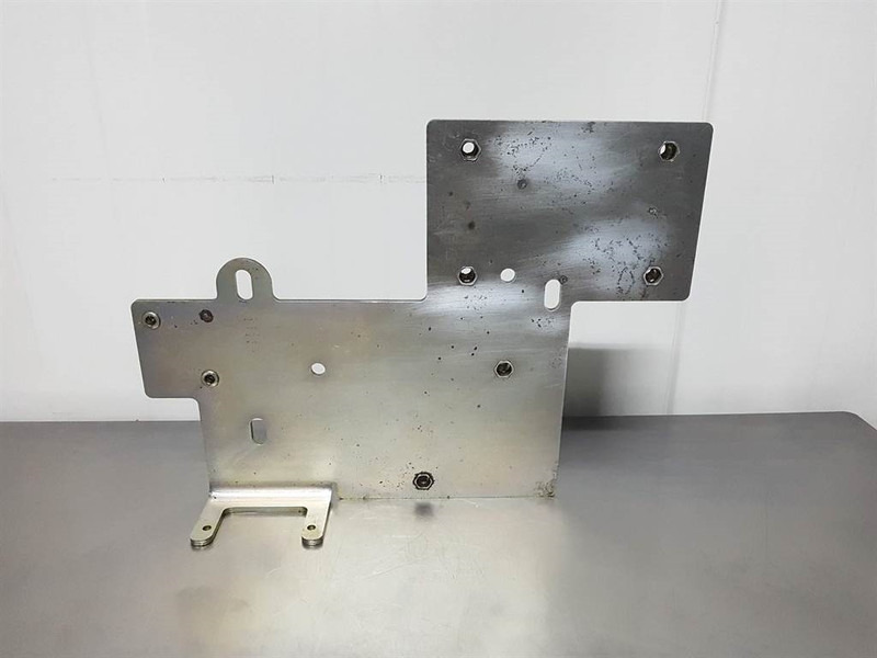 Terex Schaeff -0451539005-Bracket/Ventilhalterplatte/Plaat - Estrutura/ Châssis por Máquina de construção: foto 2 Terex Schaeff -0451539005-Bracket/Ventilhalterplatte/Plaat - Estrutura/ Châssis por Máquina de construção: foto 2