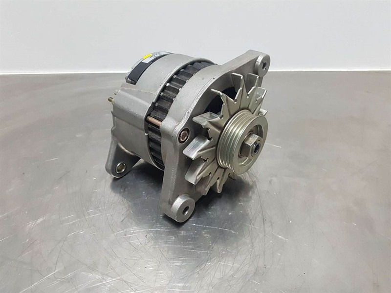 Terex Schaeff SKL833-14V 65A-Alternator/Lichtmaschine/Dynamo - Motor por Máquina de construção: foto 1 Terex Schaeff SKL833-14V 65A-Alternator/Lichtmaschine/Dynamo - Motor por Máquina de construção: foto 1