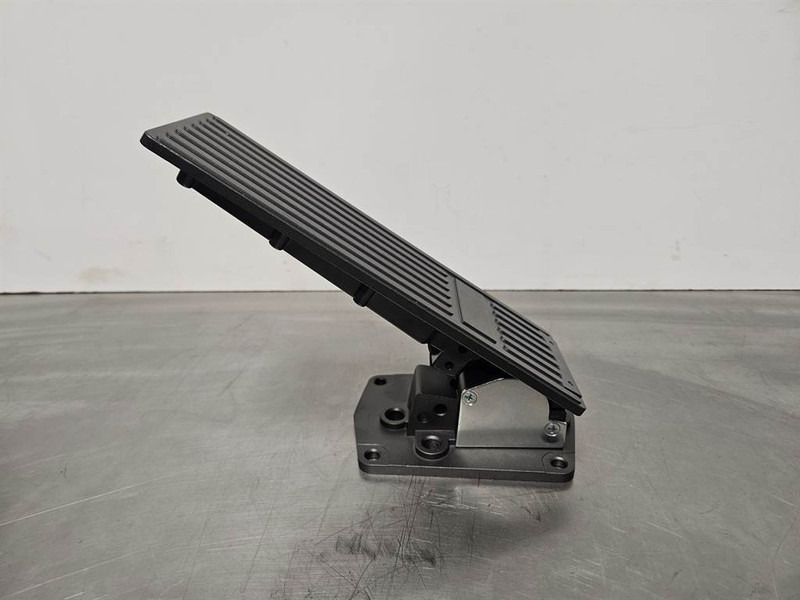 Terex TL260-5350260006-Gas pedal/Fusspedal/Gaspedaal - Sistema elétrico por Máquina de construção: foto 5 Terex TL260-5350260006-Gas pedal/Fusspedal/Gaspedaal - Sistema elétrico por Máquina de construção: foto 5