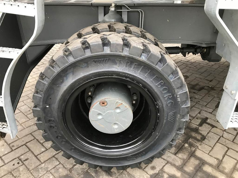 Jantes e pneus por Máquina de construção novo Trelleborg 10.00-20 Dual excavator solid-Tyre/Reifen/Banden: foto 9