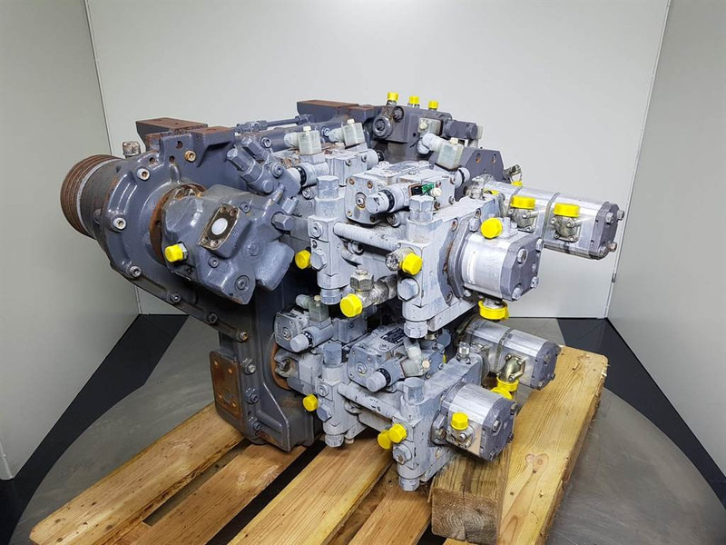 Vögele SUPER 1600/1603/1800/1803- 2031320 -Transmission - Caixa de velocidade por Máquina de construção: foto 2 Vögele SUPER 1600/1603/1800/1803- 2031320 -Transmission - Caixa de velocidade por Máquina de construção: foto 2